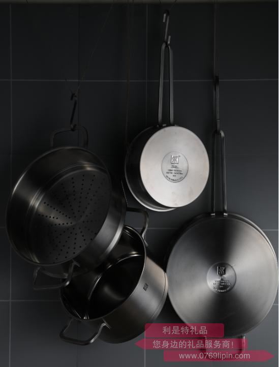 Zwilling Moment 16cm單柄燉鍋.jpg
