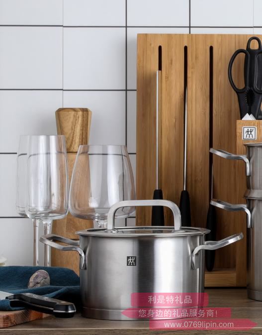 Zwilling Moment 16cm雙耳燉鍋.jpg